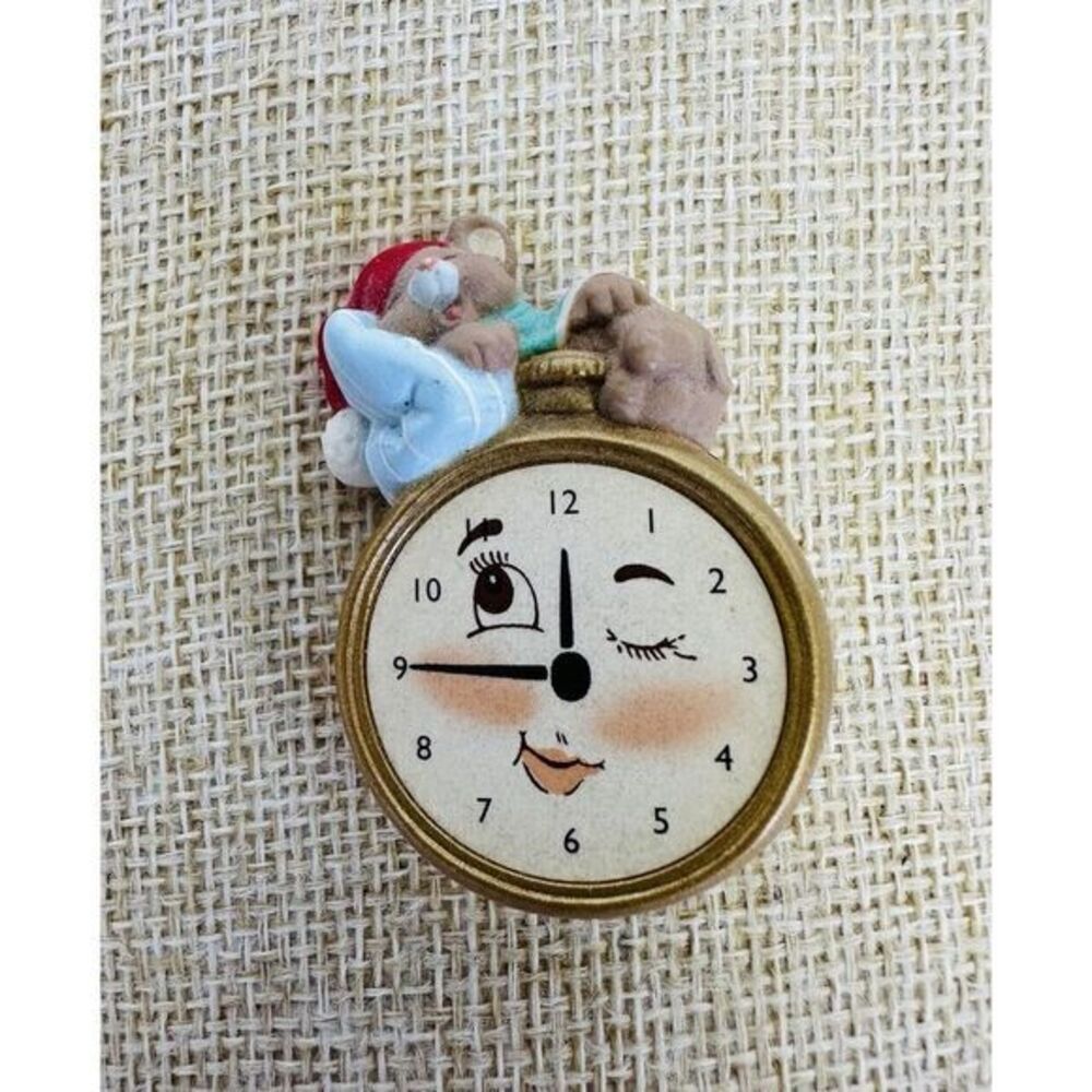 Hallmark Keepsake Christmas Mouse Night Watch 1998‎ Ornament Pin Brooch